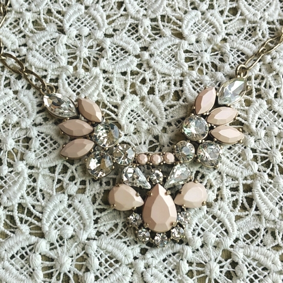 J. Crew Pink and Crystal Clear Rhinestones Floral Statement Necklace Goldtone - Picture 2 of 8